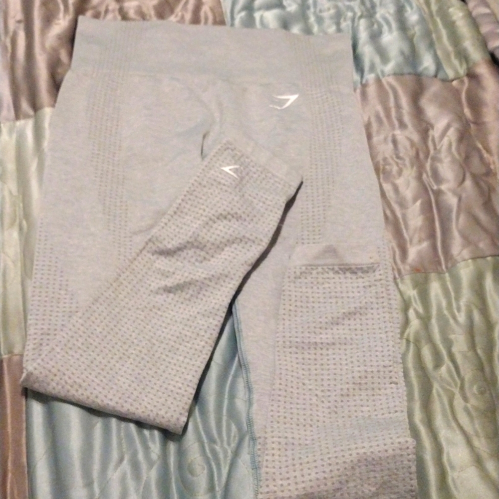Gym shark leggings